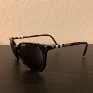 Burberry Sunglasses B4144